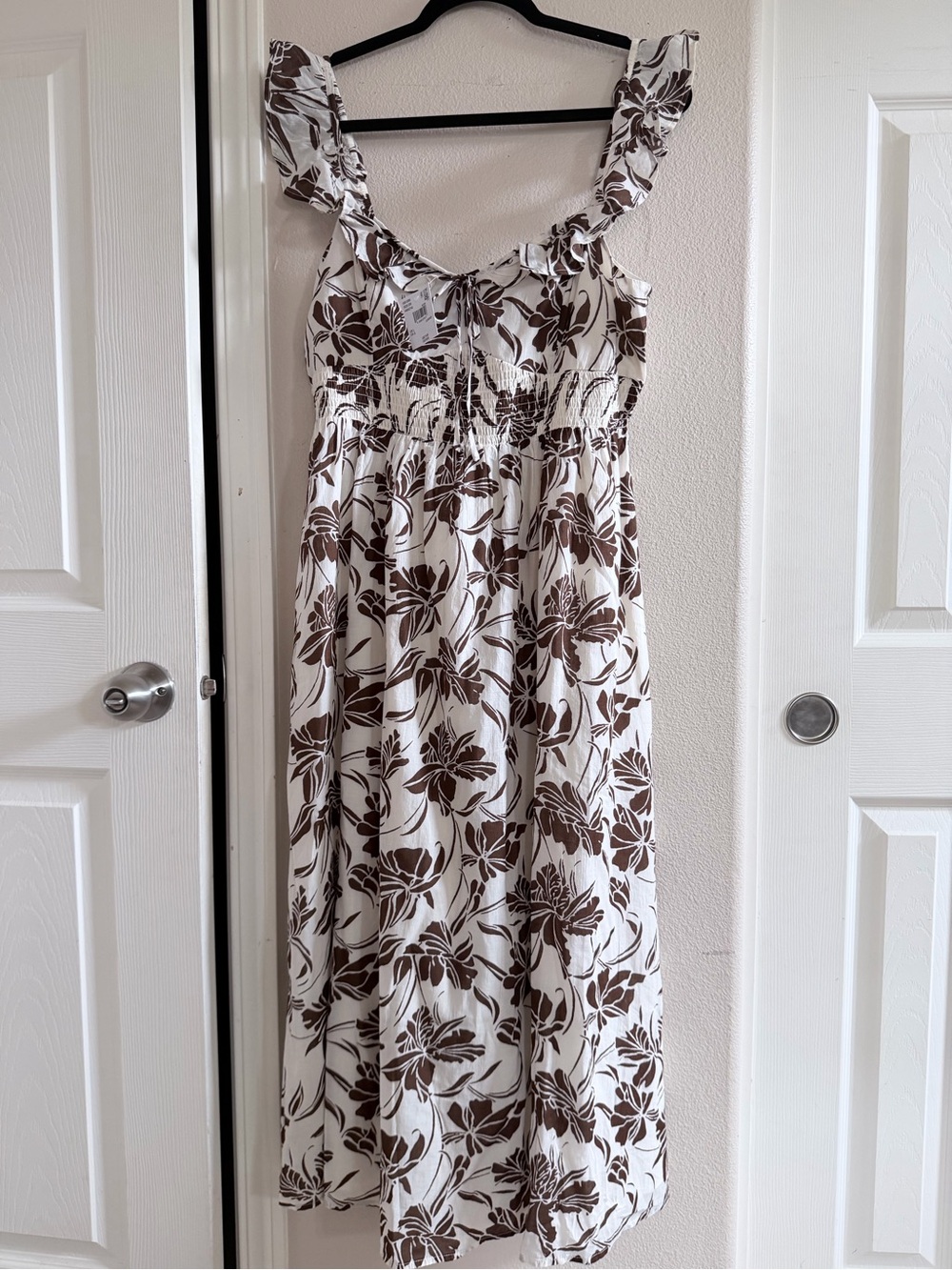 AE Women’s Floral Ruffle Strap Dress - White & Brown